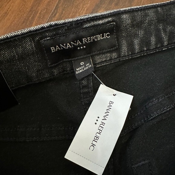 NWT BANANA REPUBLIC Denim Mini Skirt in Black Wash - Picture 10 of 15